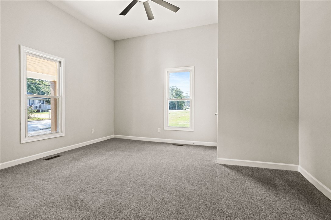 203 North Adair Street Clinton, SC 29325 - Photo 9 of 48