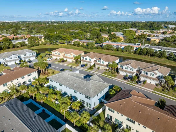 $519,000 | 4364 Veleiros Avenue, Deerfield Beach, FL 33064