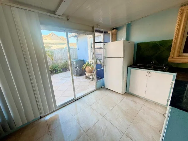 $3,800 | 735 Selkirk Street, West Palm Beach, FL 33405