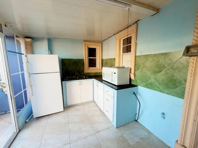 $3,800 | 735 Selkirk Street, West Palm Beach, FL 33405