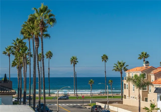 $7,370 | 206 16th Street, Huntington Beach, CA 92648