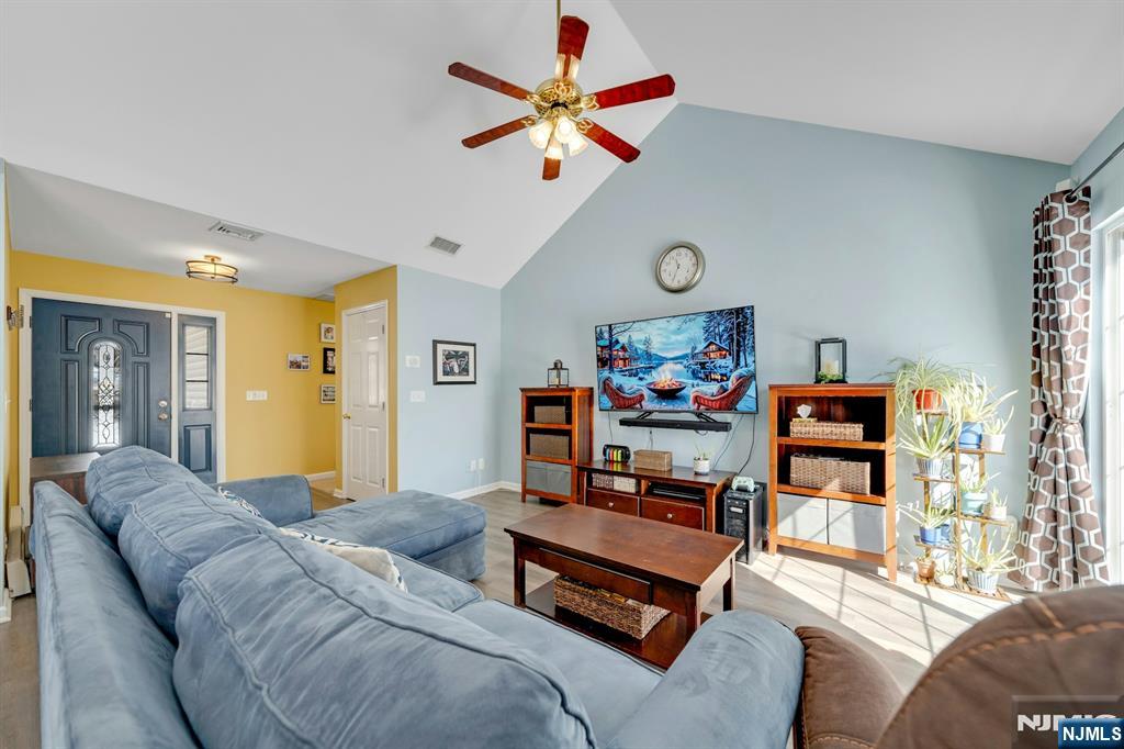 5656 Berkshire Valley Road Oak Ridge, NJ 07438 - Photo 10 of 35