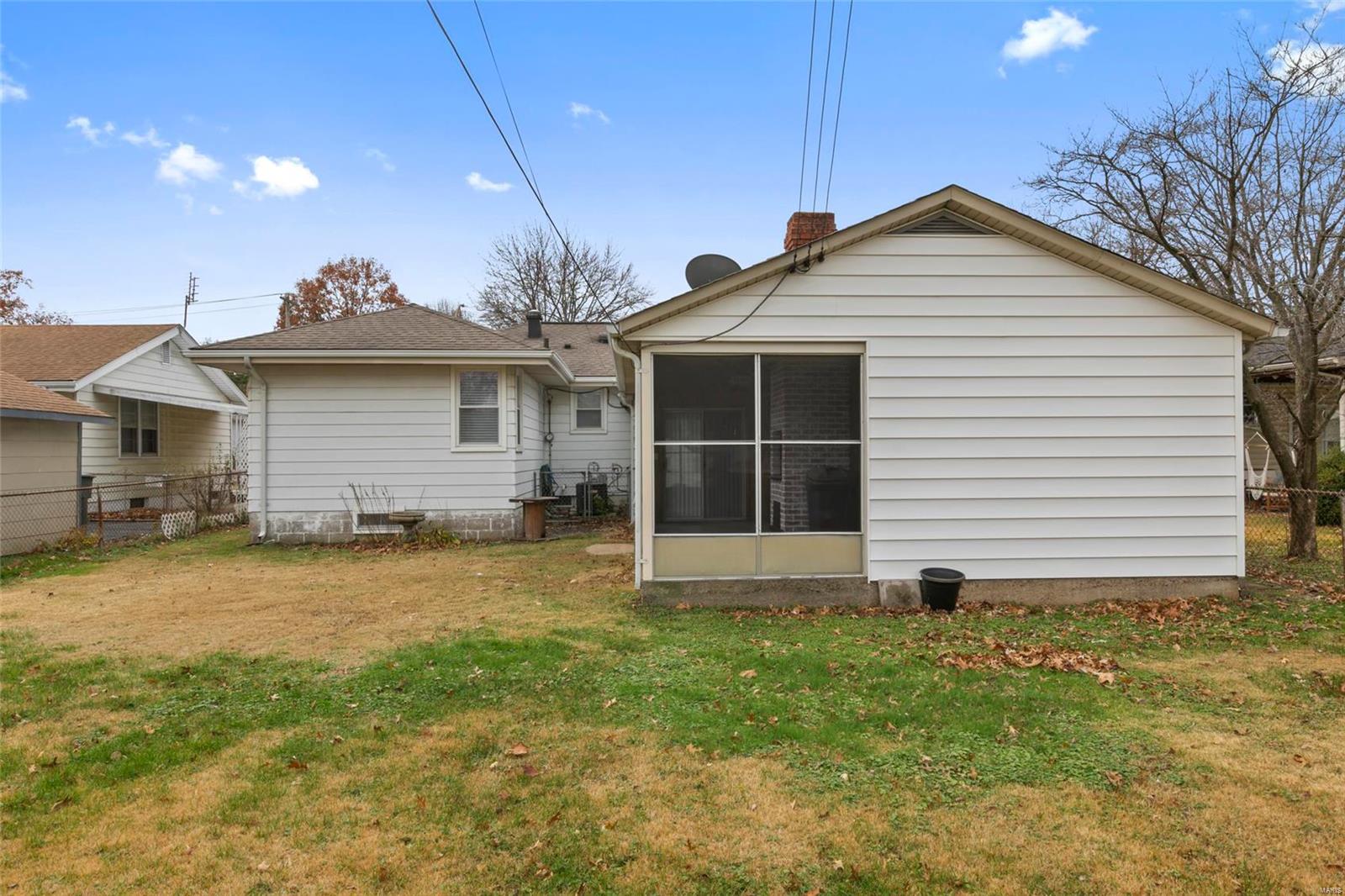4021 Weber Road St. Louis, MO 63123 - Photo 6 of 33
