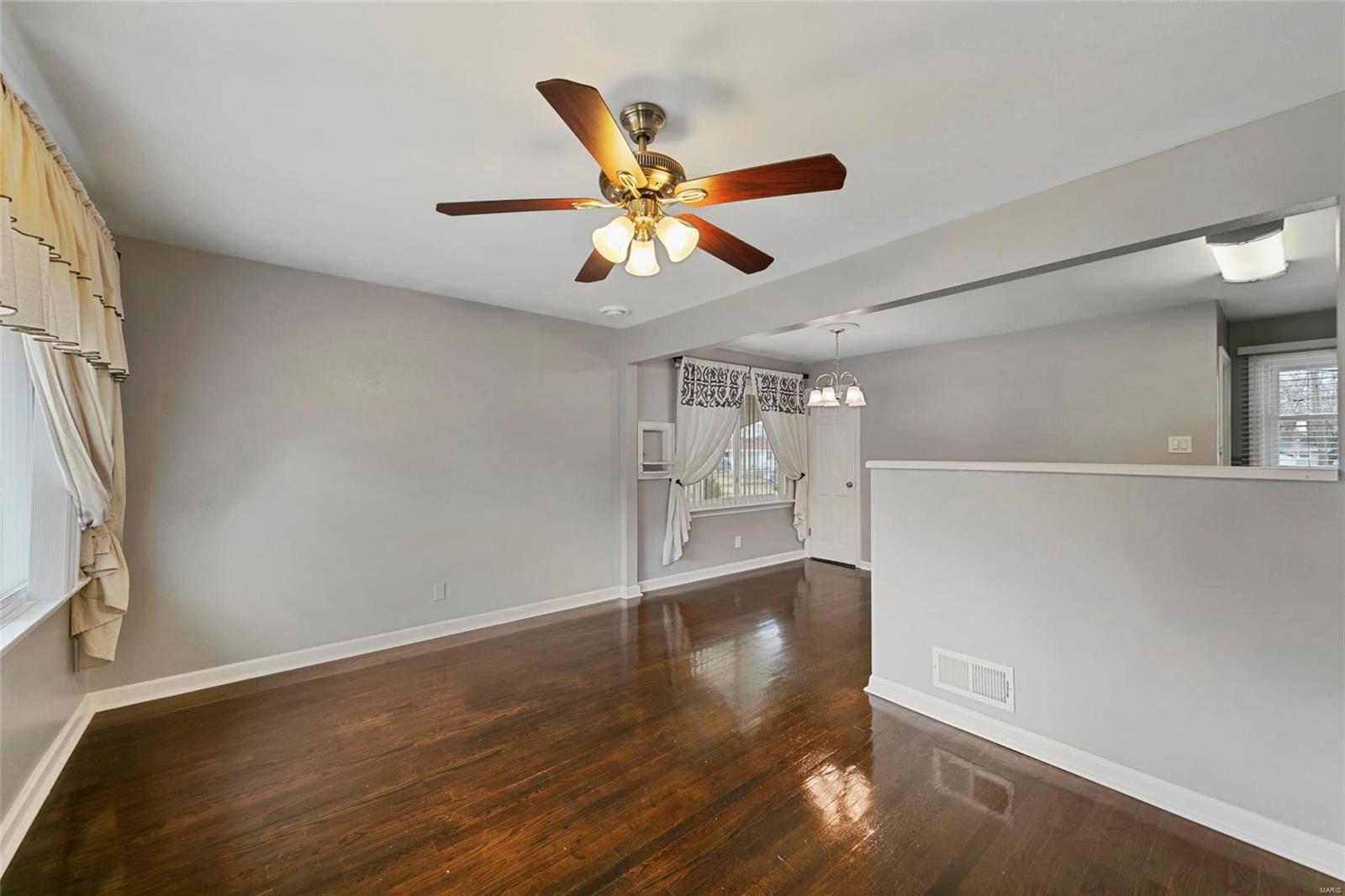 4021 Weber Road St. Louis, MO 63123 - Photo 8 of 33