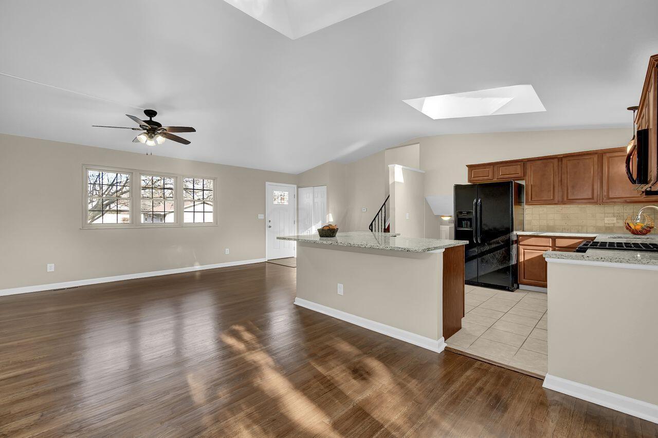1227 Belden Road Columbus, OH 43229 - Photo 6 of 32 Great Room/Dining Space