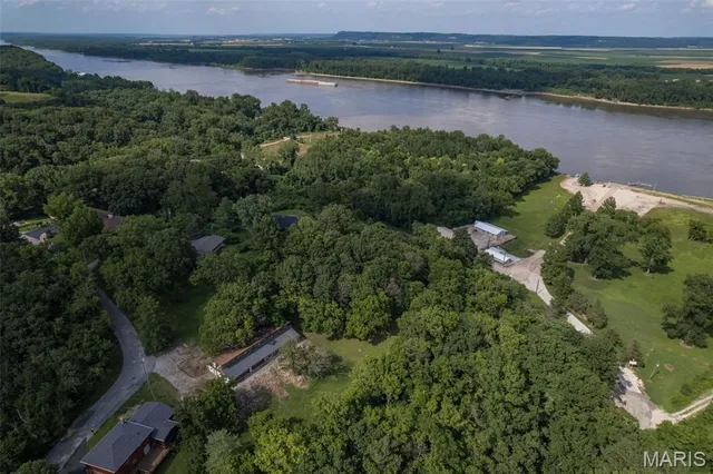 $130,000 | 3 Rivermont Drive, Crystal City, MO 63019