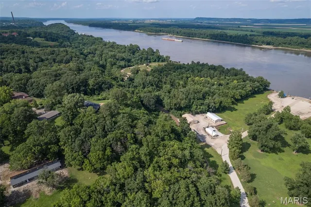 $130,000 | 3 Rivermont Drive, Crystal City, MO 63019