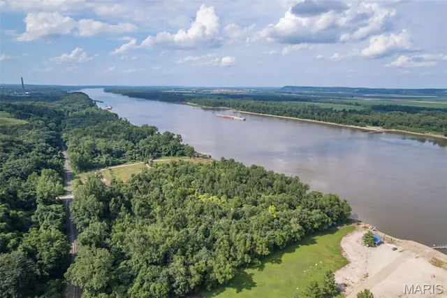 $130,000 | 3 Rivermont Drive, Crystal City, MO 63019