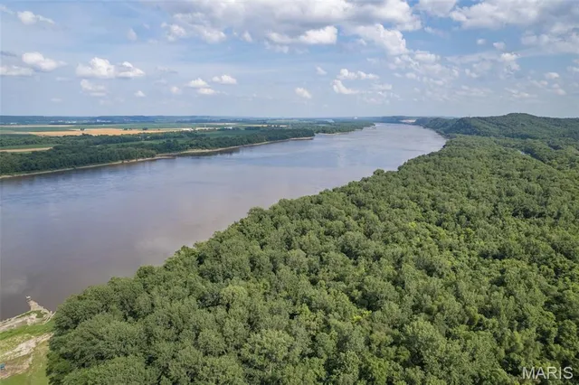 $130,000 | 3 Rivermont Drive, Crystal City, MO 63019