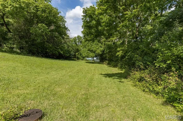 $130,000 | 3 Rivermont Drive, Crystal City, MO 63019