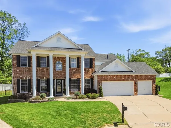 $725,000 | 729 Sterling Terrace Court, St. Charles, MO 63301