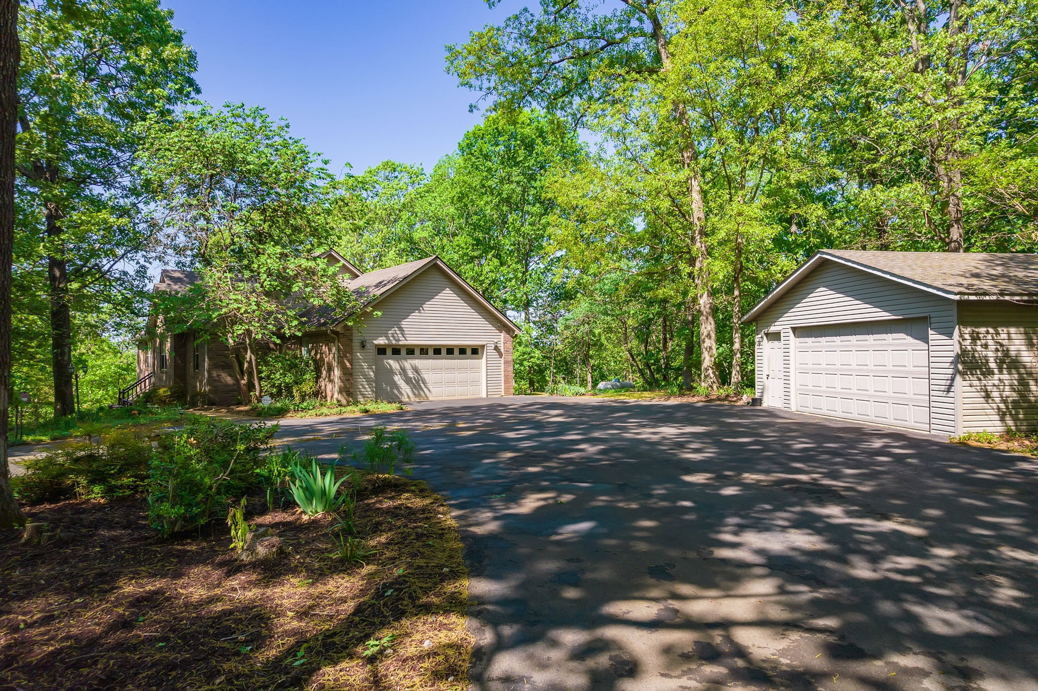 1050 Red Top Hill Road Buchanan, TN 38222 - Photo 2 of 41