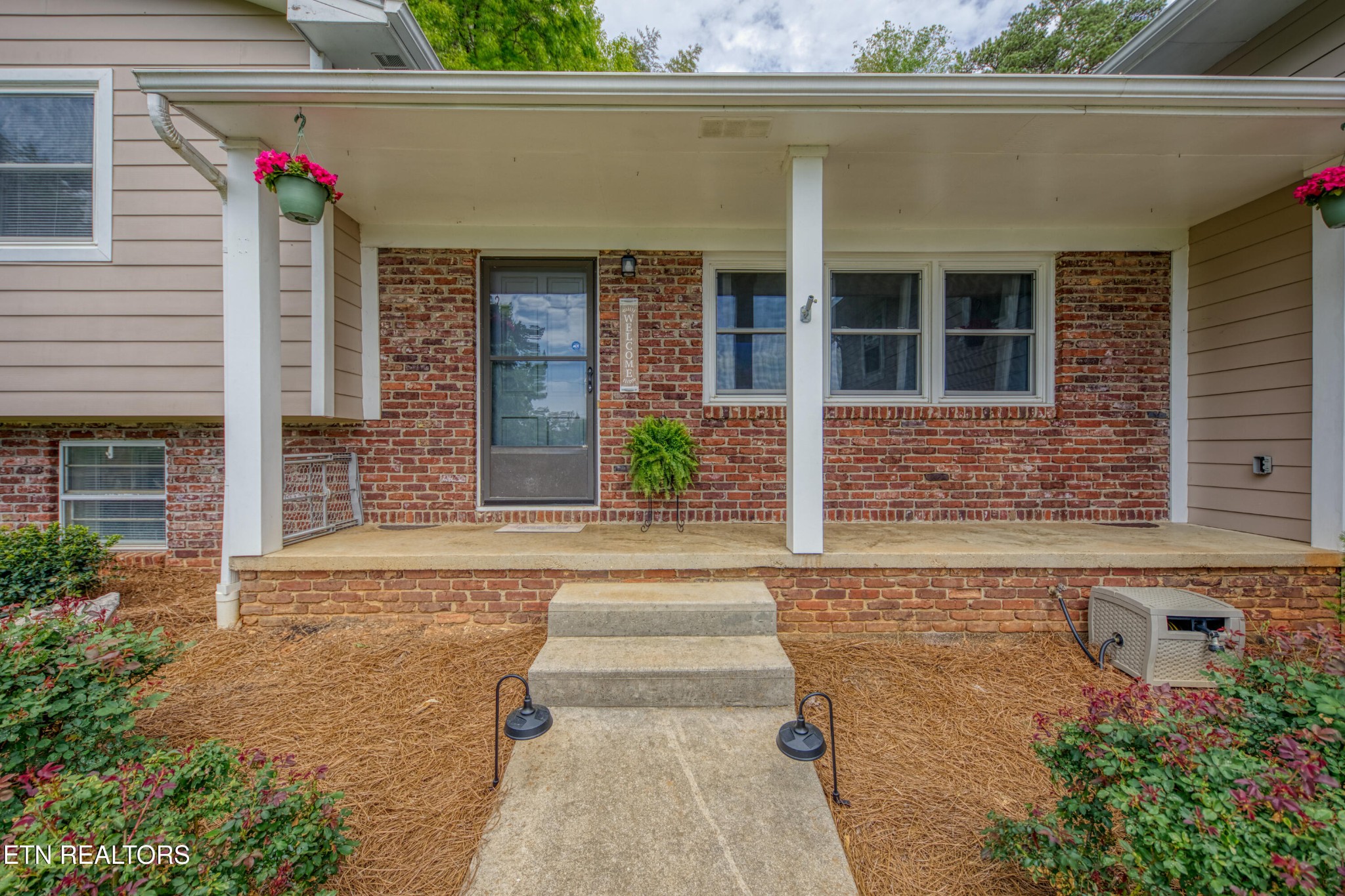 717 Noragate Road Knoxville, TN 37919 - Photo 2 of 49 Gallery Image 2