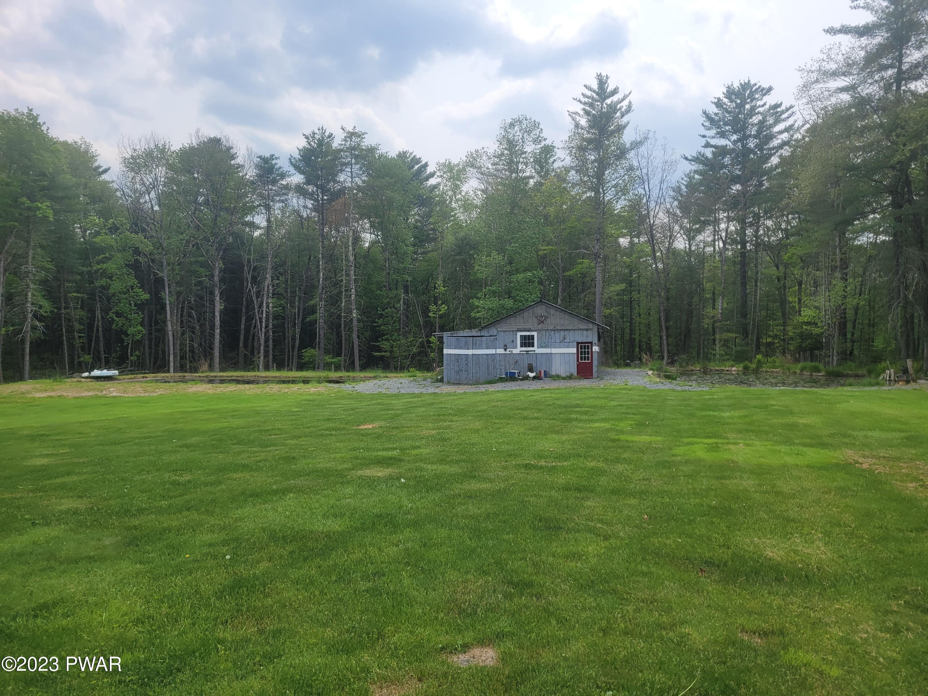 113 Foxtail Road Greeley, PA 18425 - Photo 11 of 39 20230524_134707