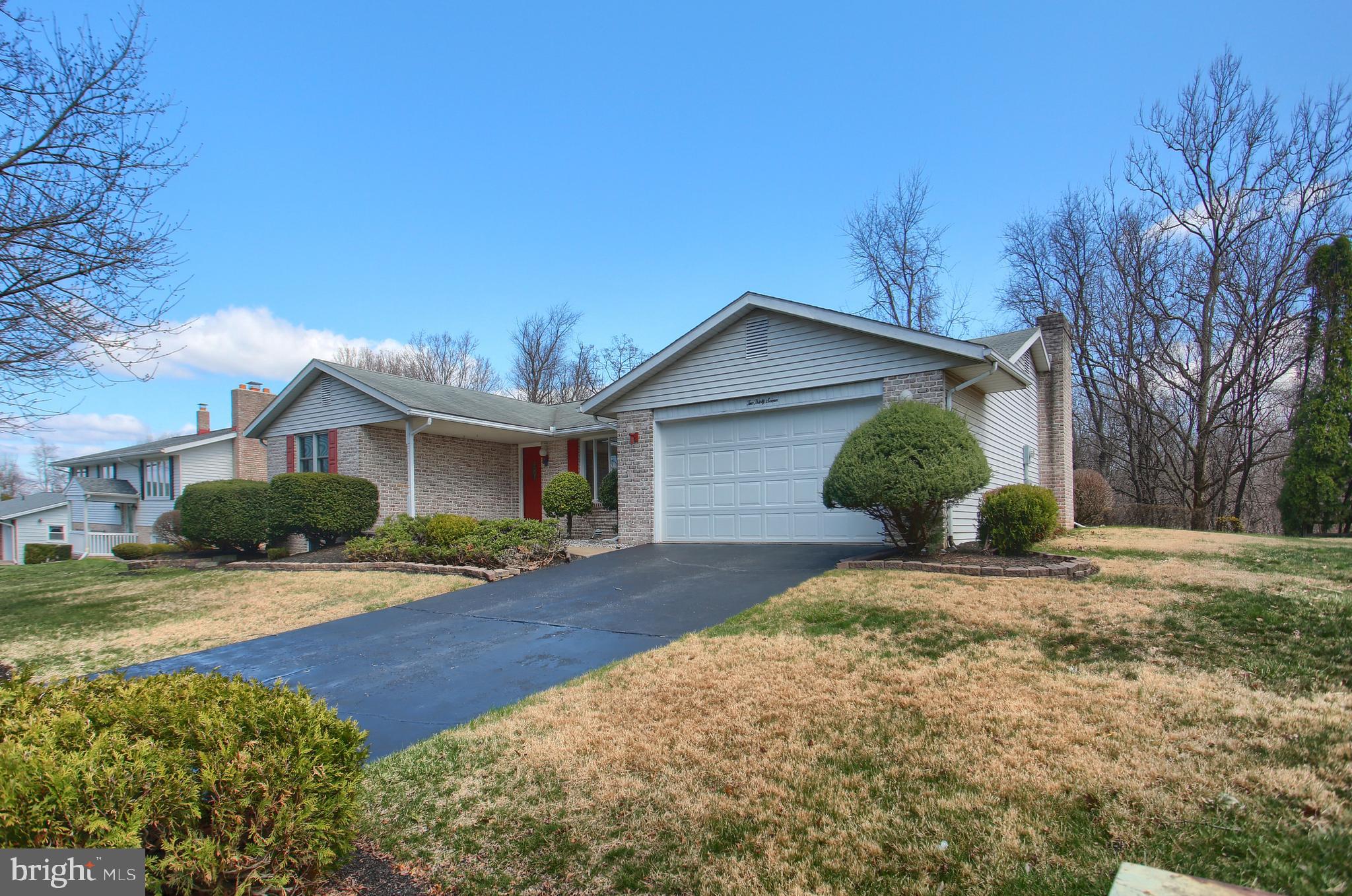 237 Deerfield Road Camp Hill, PA 17011 - Photo 2 of 39 Great ranch in Allendale with 2 car garage!