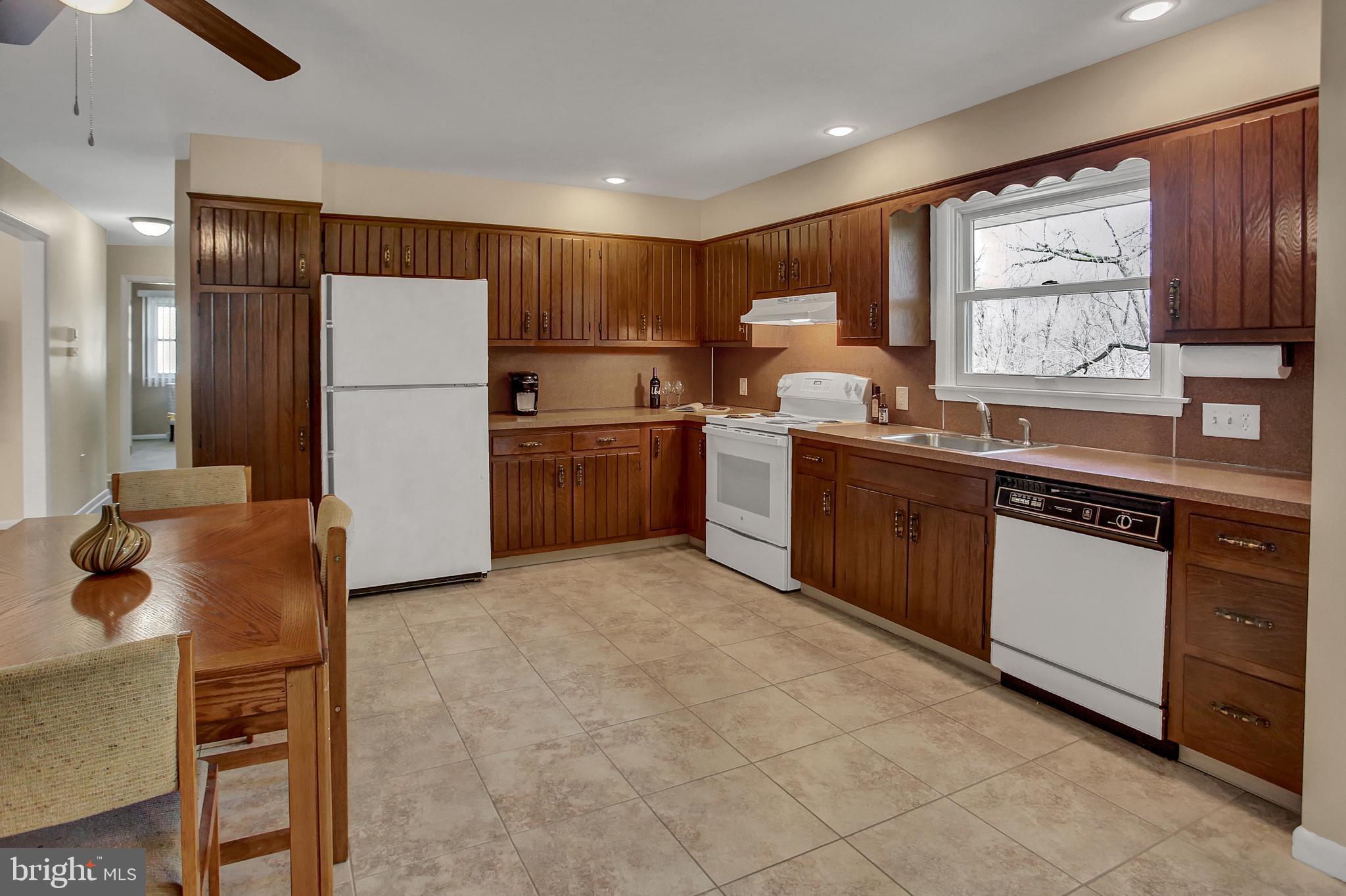 237 Deerfield Road Camp Hill, PA 17011 - Photo 17 of 39 Gallery Image 17