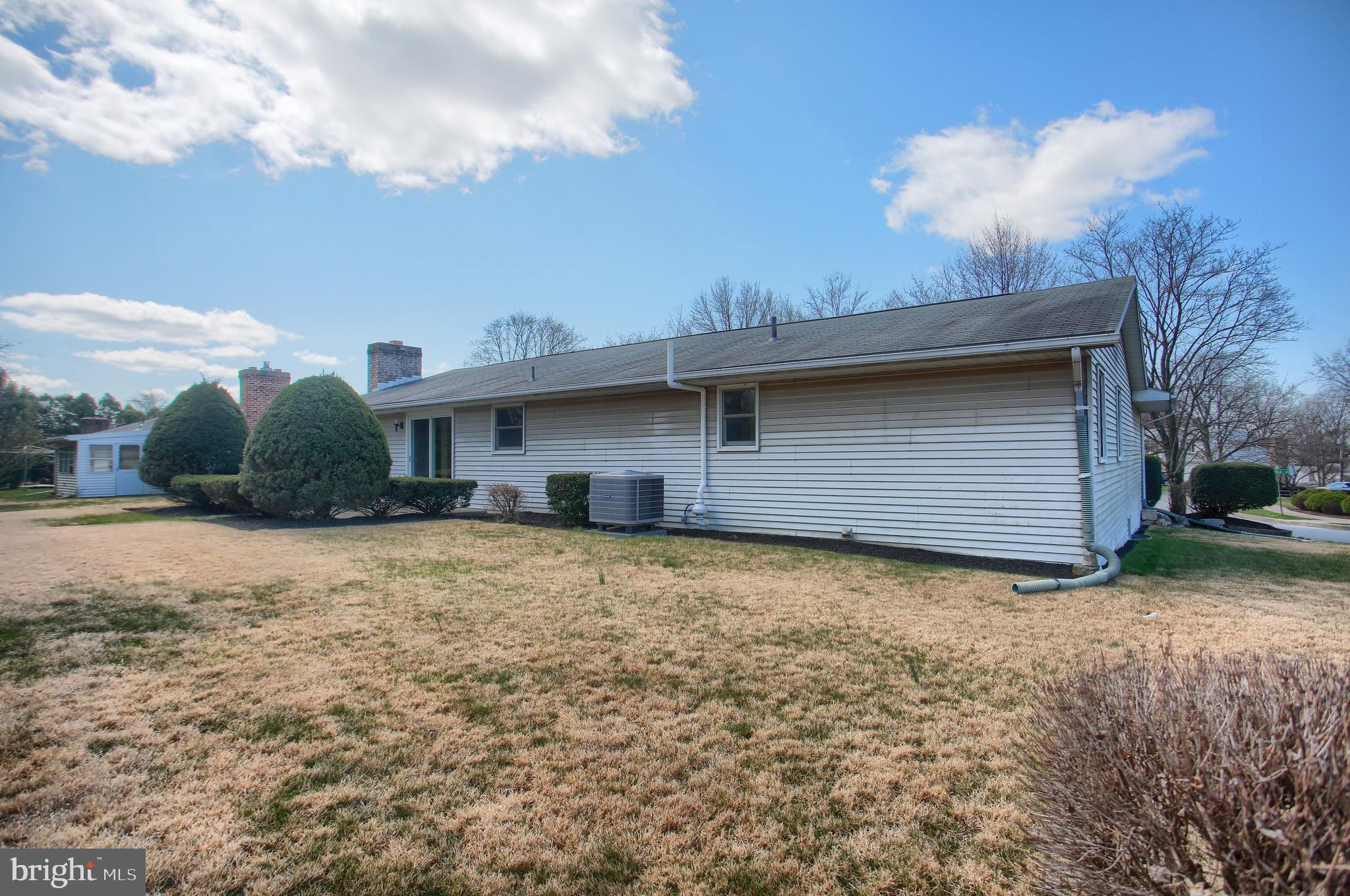 237 Deerfield Road Camp Hill, PA 17011 - Photo 9 of 39 Gallery Image 9