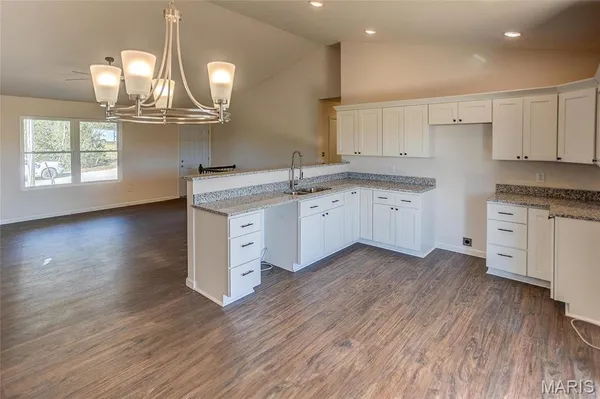 $325,000 | 9404 Plateau Drive, Bonne Terre, MO 63628