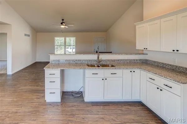 $325,000 | 9404 Plateau Drive, Bonne Terre, MO 63628