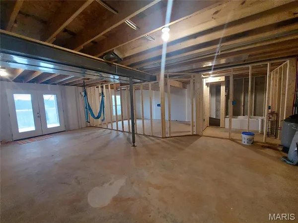 $325,000 | 9404 Plateau Drive, Bonne Terre, MO 63628