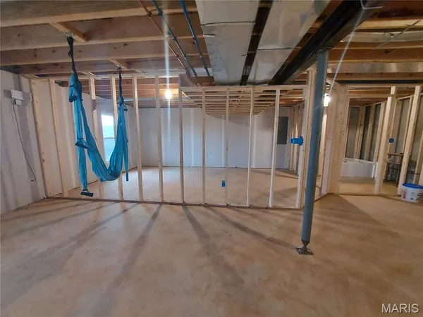 $325,000 | 9404 Plateau Drive, Bonne Terre, MO 63628