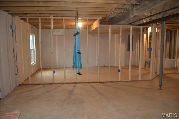 $325,000 | 9404 Plateau Drive, Bonne Terre, MO 63628