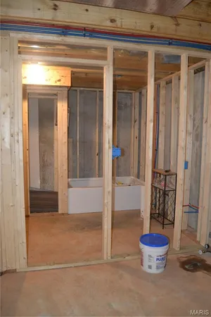 $325,000 | 9404 Plateau Drive, Bonne Terre, MO 63628