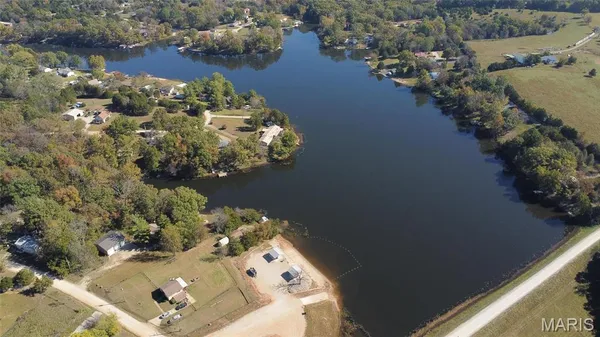 $325,000 | 9404 Plateau Drive, Bonne Terre, MO 63628