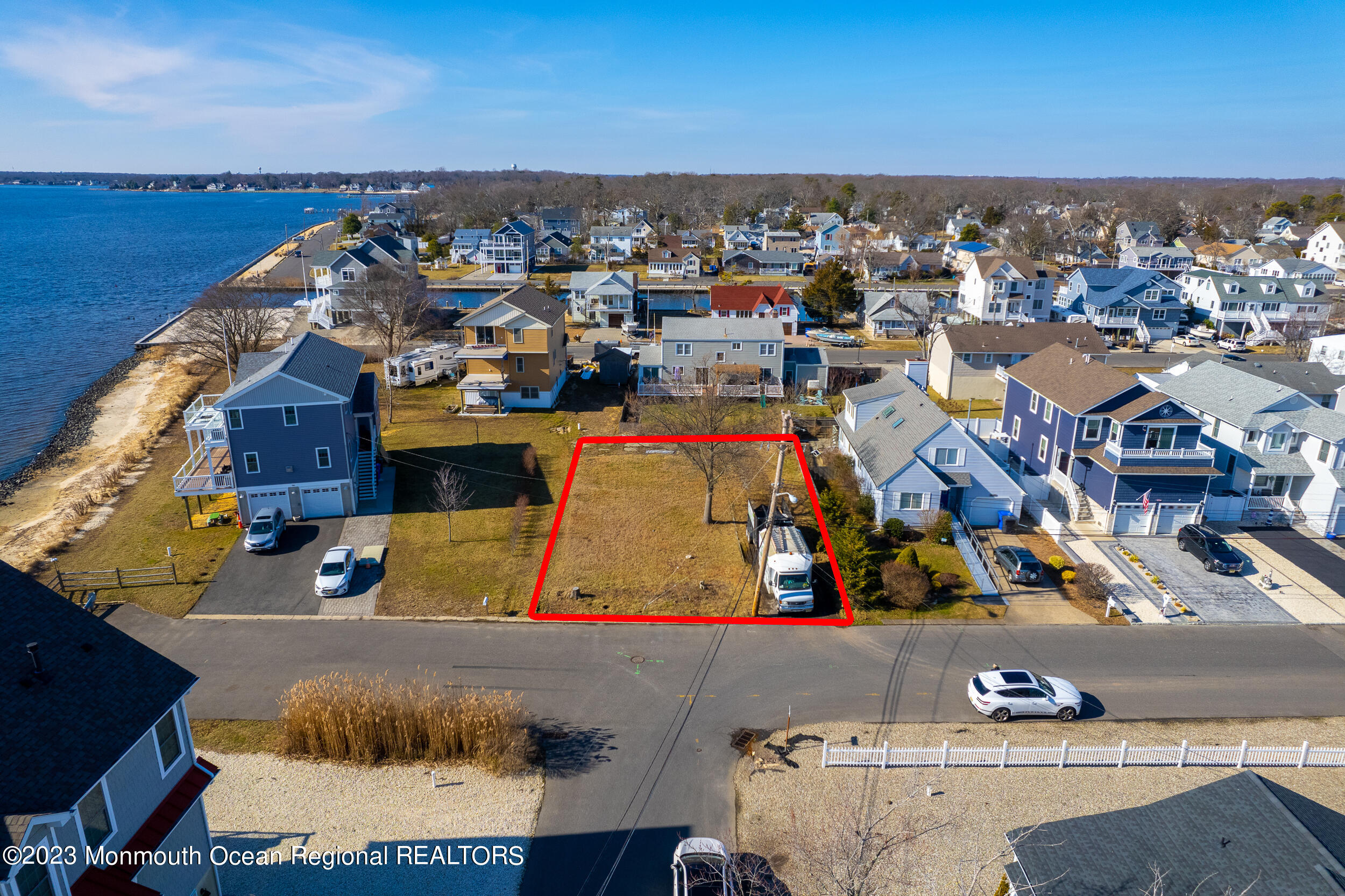142 Gary Road Toms River, NJ 08753 - Photo 5 of 37 Front 8a