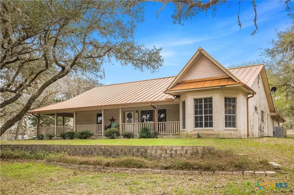 $499,000 | 2896 Live Oak Road, Cuero, TX 77954