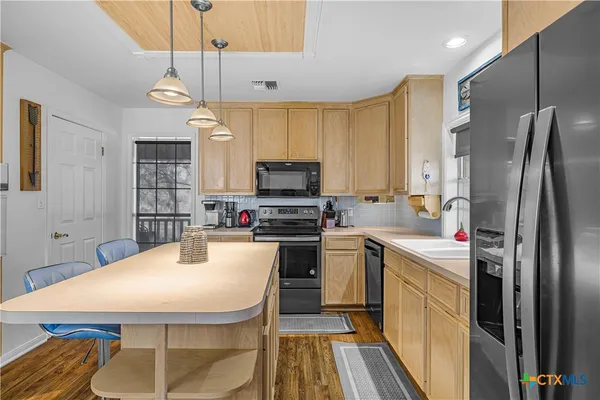 $499,000 | 2896 Live Oak Road, Cuero, TX 77954