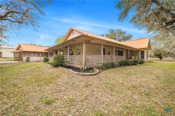 $499,000 | 2896 Live Oak Road, Cuero, TX 77954