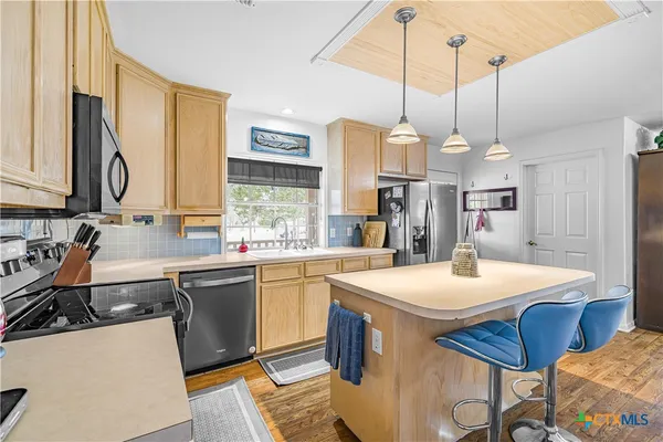 $499,000 | 2896 Live Oak Road, Cuero, TX 77954