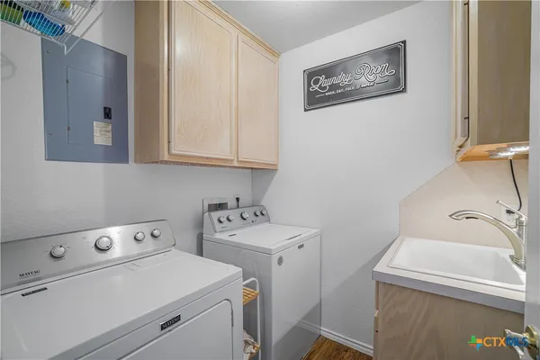 $499,000 | 2896 Live Oak Road, Cuero, TX 77954