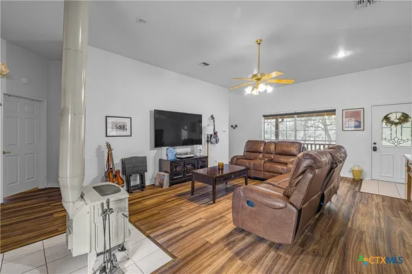 $499,000 | 2896 Live Oak Road, Cuero, TX 77954