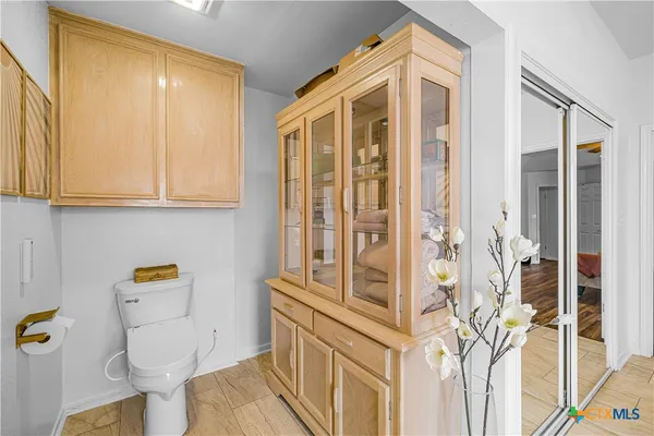 $499,000 | 2896 Live Oak Road, Cuero, TX 77954