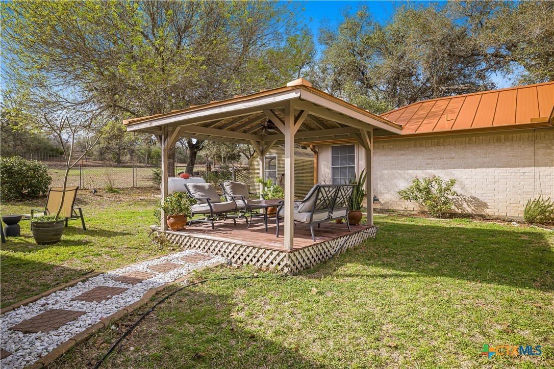 2896 Live Oak Road Cuero, TX 77954 - Photo 4 of 41