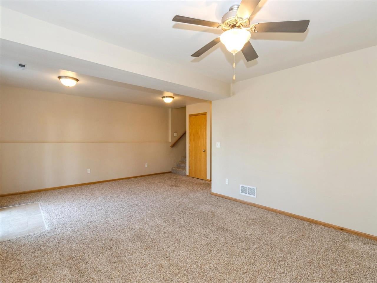 212 Buckeye Lane Riverside, IA 52327 - Photo 17 of 30 Gallery Image 17