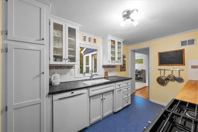 $475,000 | 4621 West 71st Street, Prairie Village, KS 66208