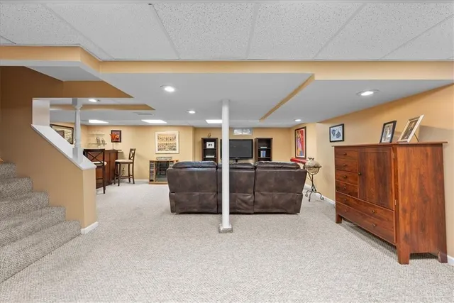 $475,000 | 4621 West 71st Street, Prairie Village, KS 66208