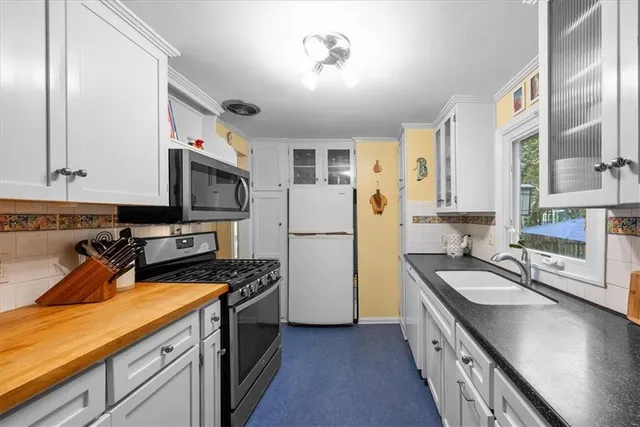 $475,000 | 4621 West 71st Street, Prairie Village, KS 66208