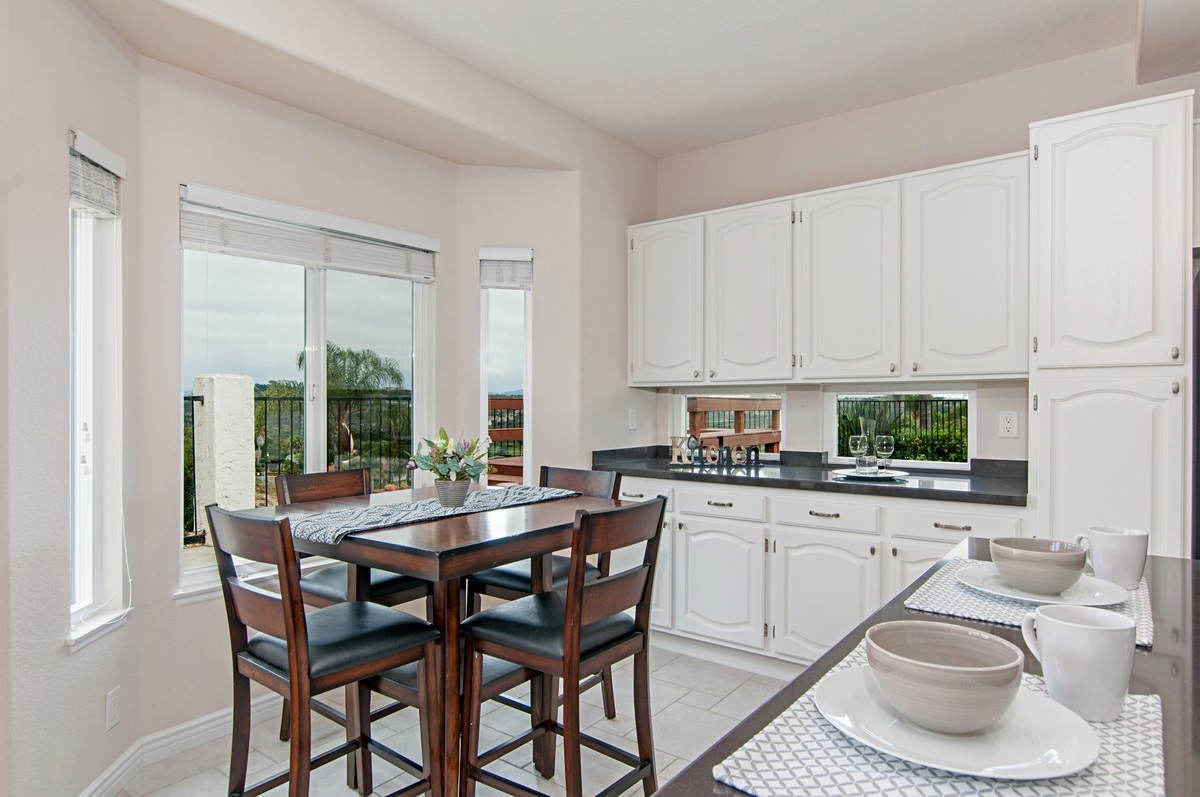 4716 Sunburst Road Carlsbad, CA 92008 - Photo 9 of 25 Gallery Image 9