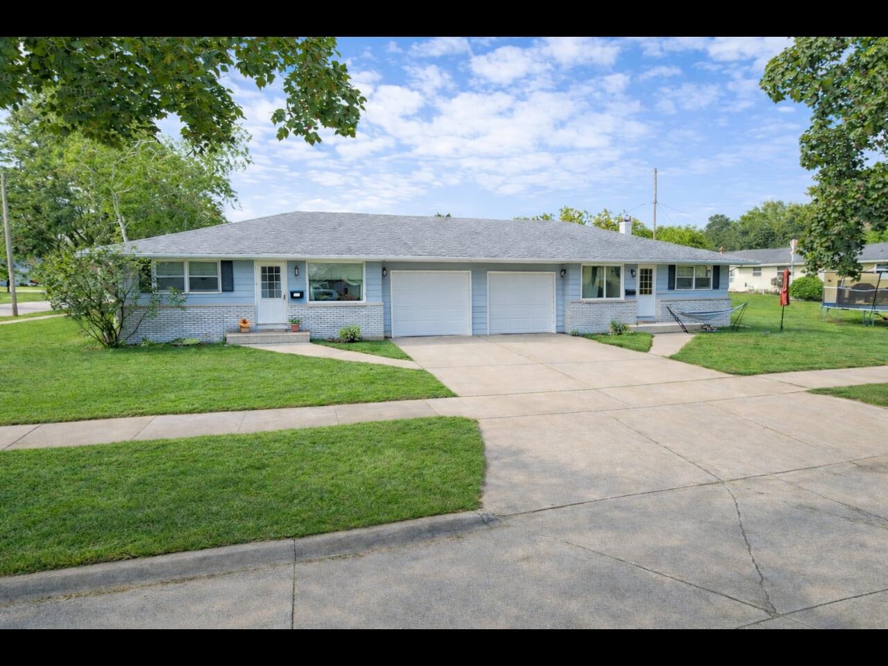 6A66681C-96F6-4FD1-B5F9-04CC4616F5D0 2