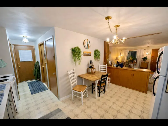 $274,900 | 52 Woodmere Court, Unit 54, Appleton, WI 54911