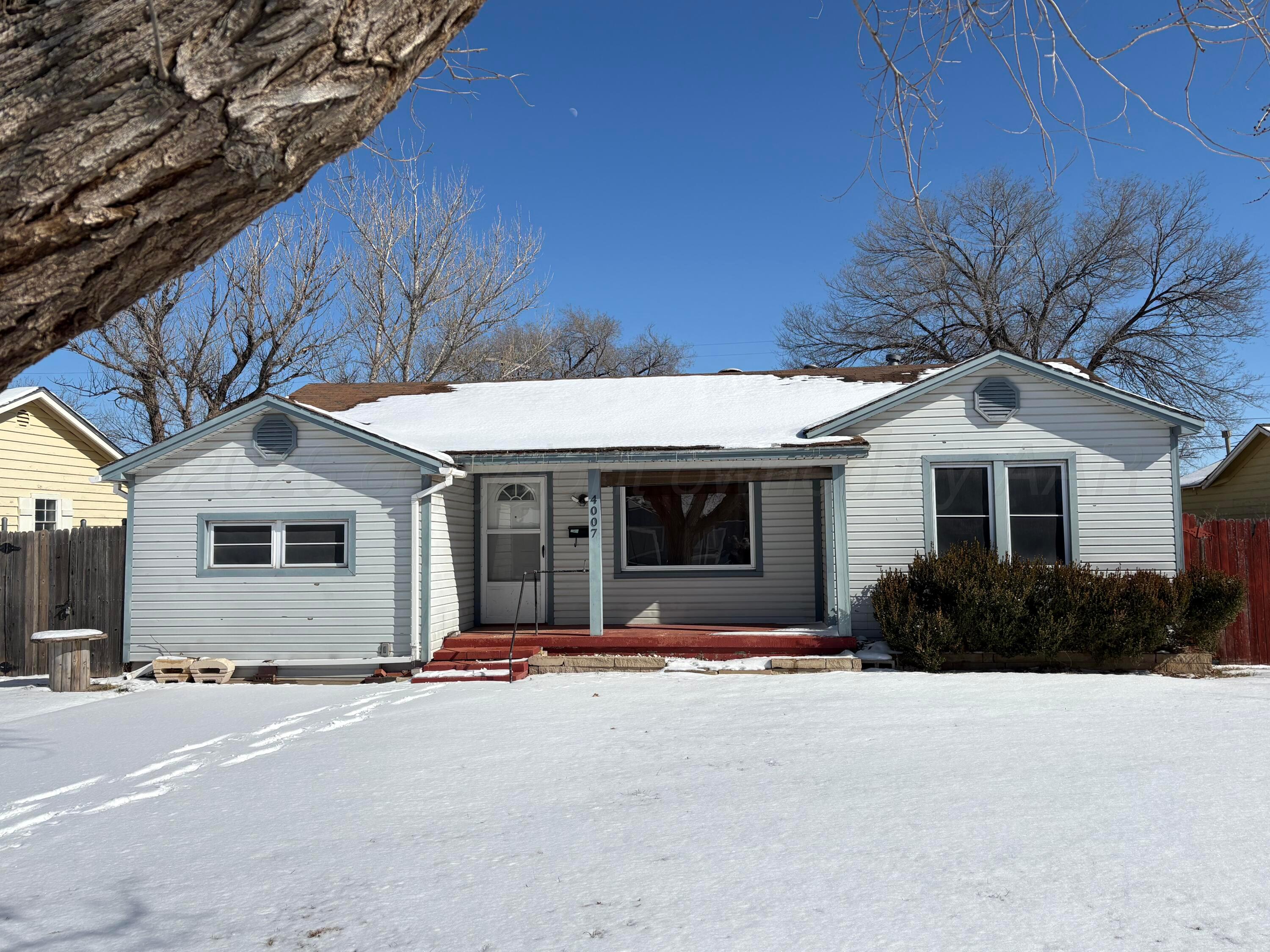4007 Parker Street Amarillo, TX 79110 - Photo 2 of 27 IMG_6656