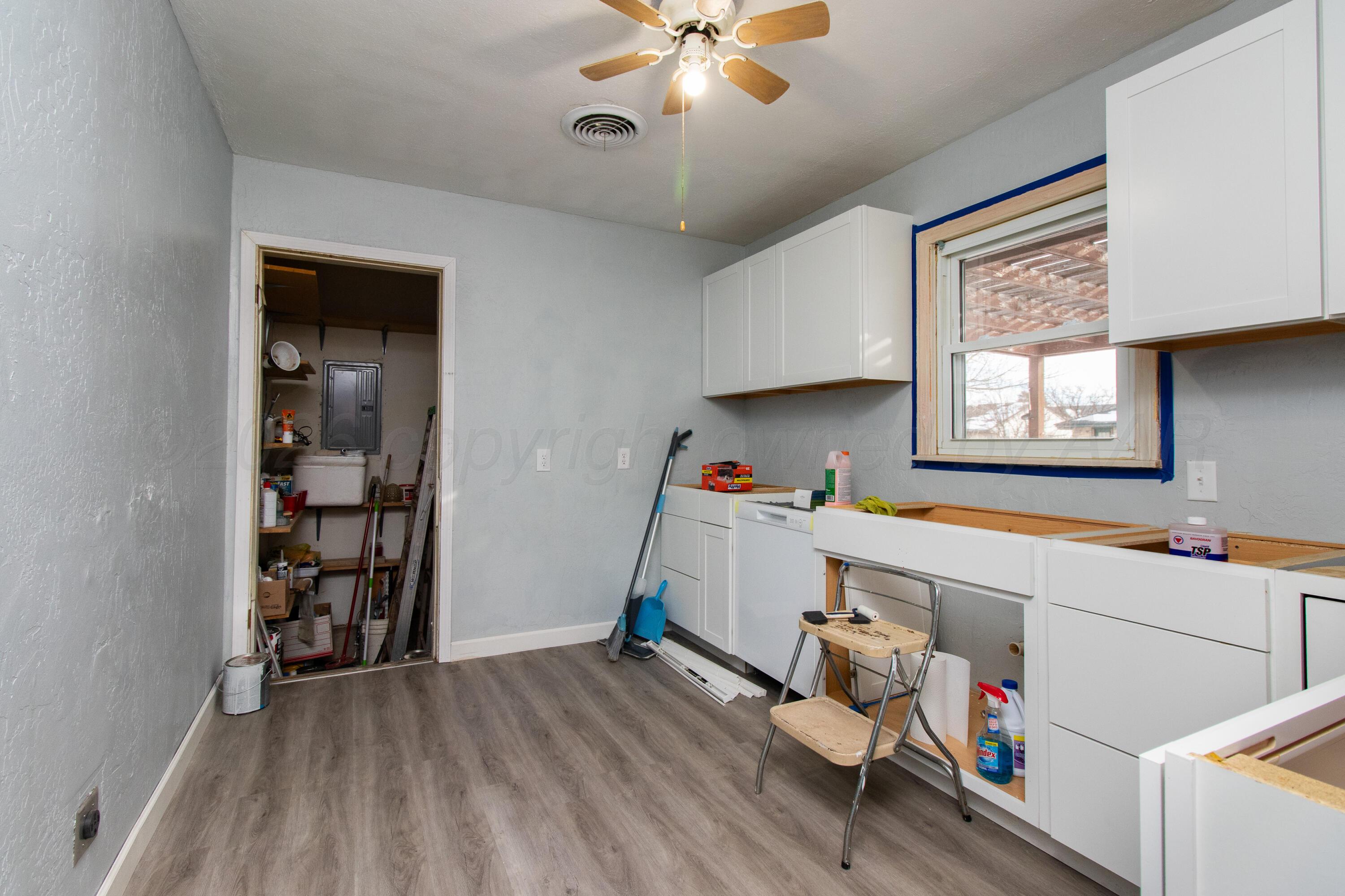 4007 Parker Street Amarillo, TX 79110 - Photo 8 of 27 010