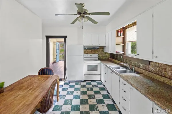 $120,000 | 902 Spring Street, Evansville, IL 62242