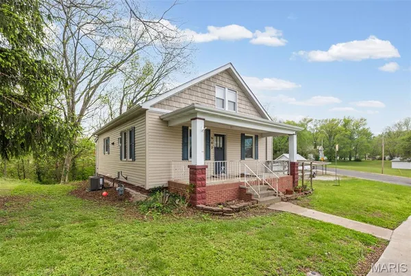 $120,000 | 902 Spring Street, Evansville, IL 62242