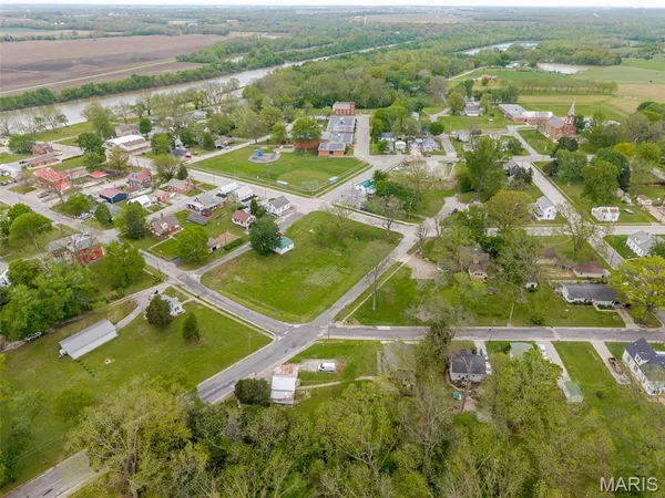 $120,000 | 902 Spring Street, Evansville, IL 62242