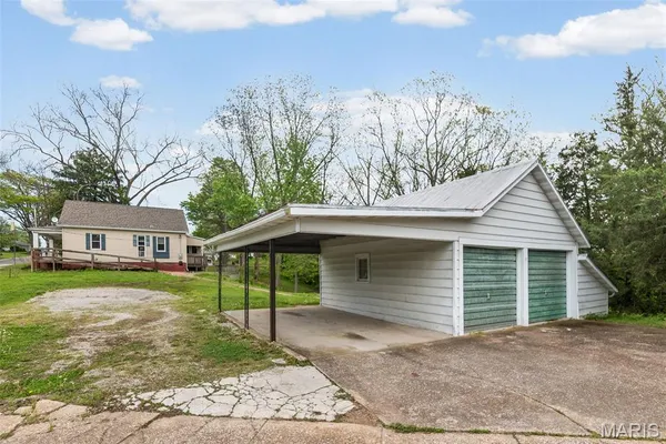 $120,000 | 902 Spring Street, Evansville, IL 62242